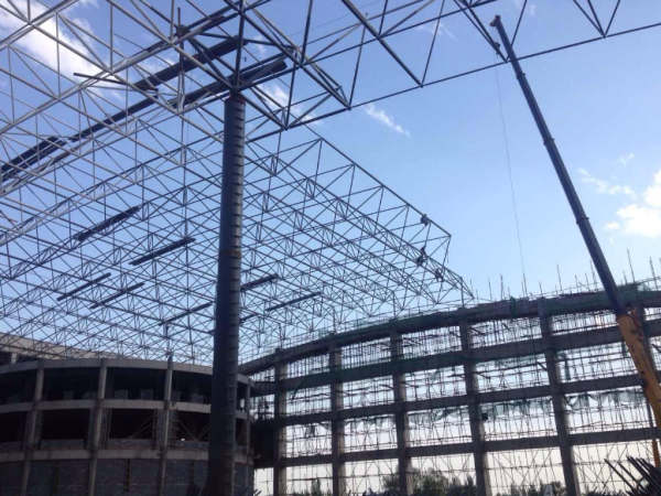 格尔木煤棚网架